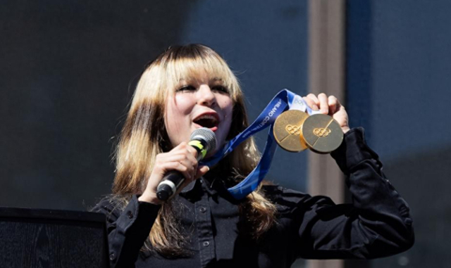 ewc电竞世界杯-刘美贤衣锦还乡:我爱奥克兰! 已退出世锦赛未来两个月有26场商演|冬奥会|美国|米兰冬奥会|花样滑冰|米兰_新浪体育_新浪新闻