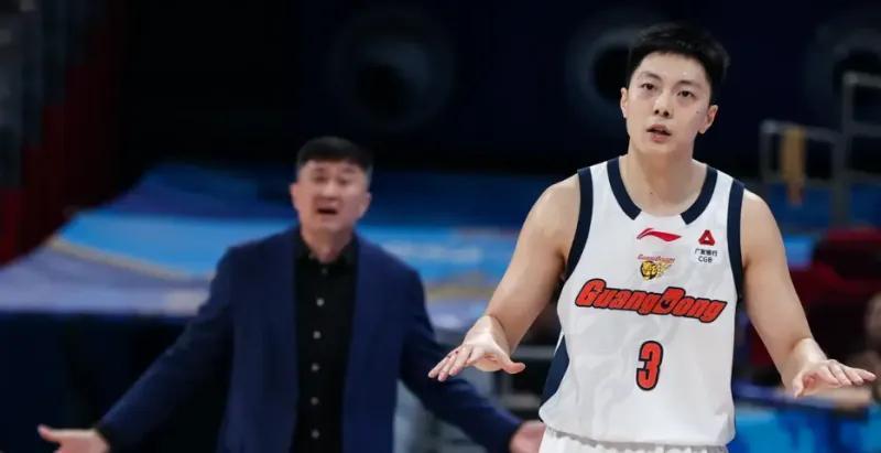 电竞世界杯-京粤大战郭士强收获满满！胡明轩曾凡博周琦满状态，赵睿维持健康